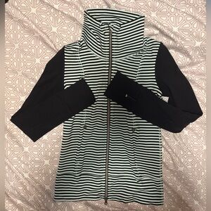Lululemon Daily Yoga Jacket in the Classic Stripe Mint Moment Black/Black